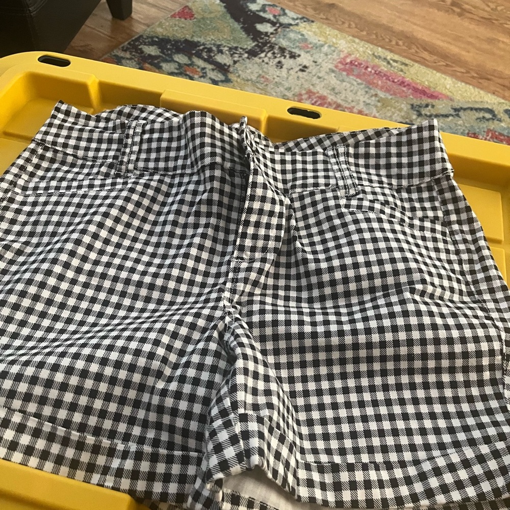 TORRID SATEEN SHORTS SZ 16